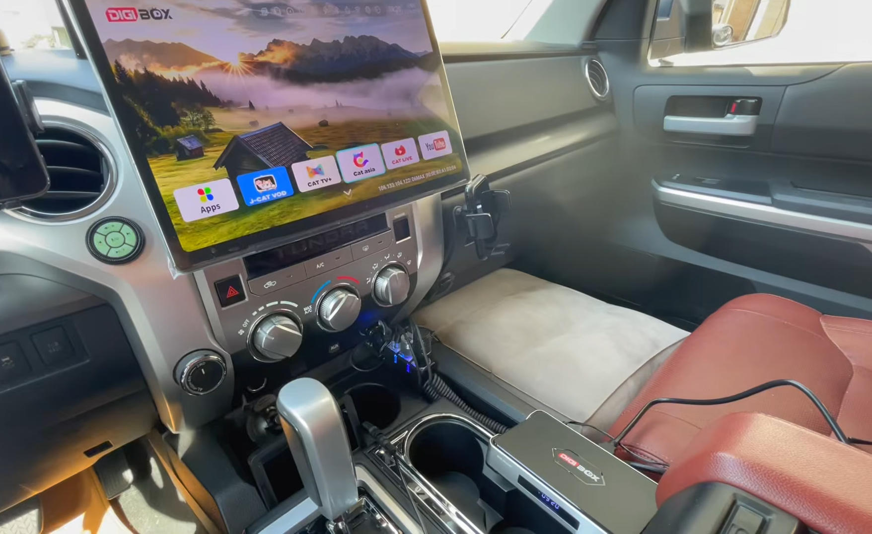 【2026年最新】車中泊で映画館体験!?DIGIBox D6 Maxを車内で徹底レビュー