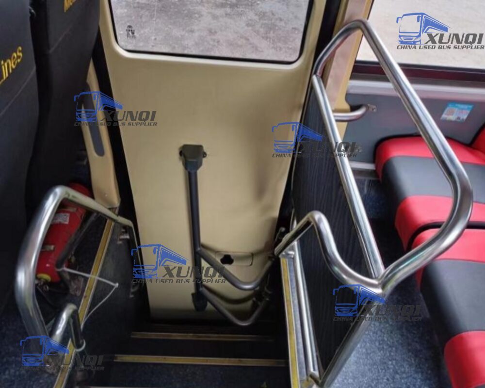 12 Meters Long 55 Seats Used Coach Bus Yutong ZK 6127 Two doors LHD / RHD 