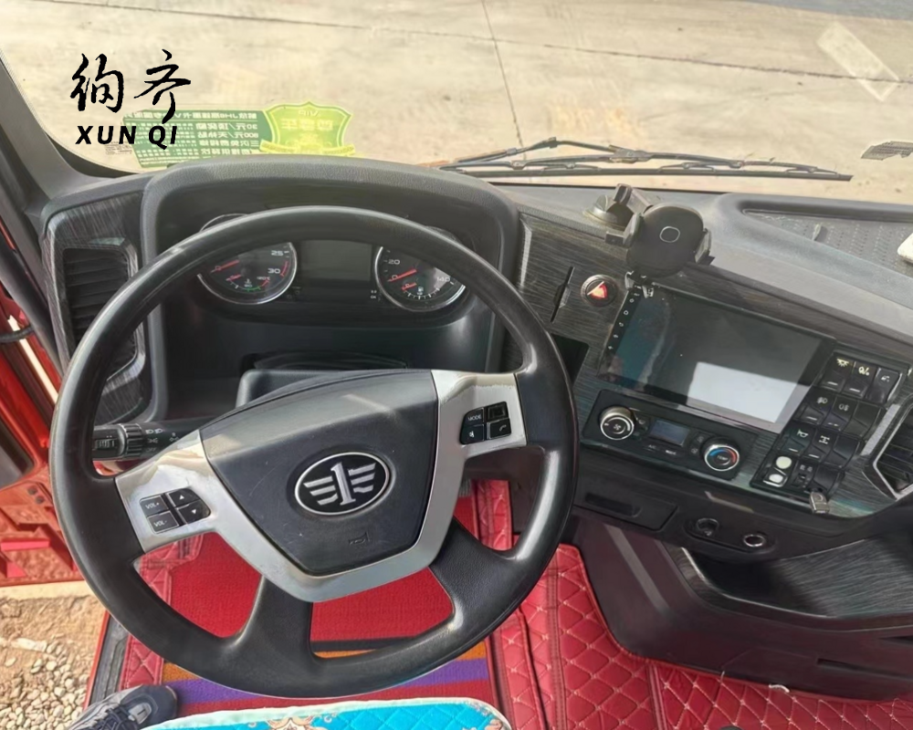 China Jiefang FAW JH6 6X4 TRACTOR TRUCK HIGH ROOF 420HP J5P J6P 4X2 6X4 TOW HEAD TRUCK