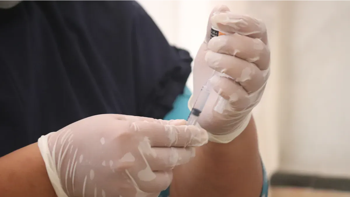 Why Needle Resistant Gloves Are Essential in Healthcare