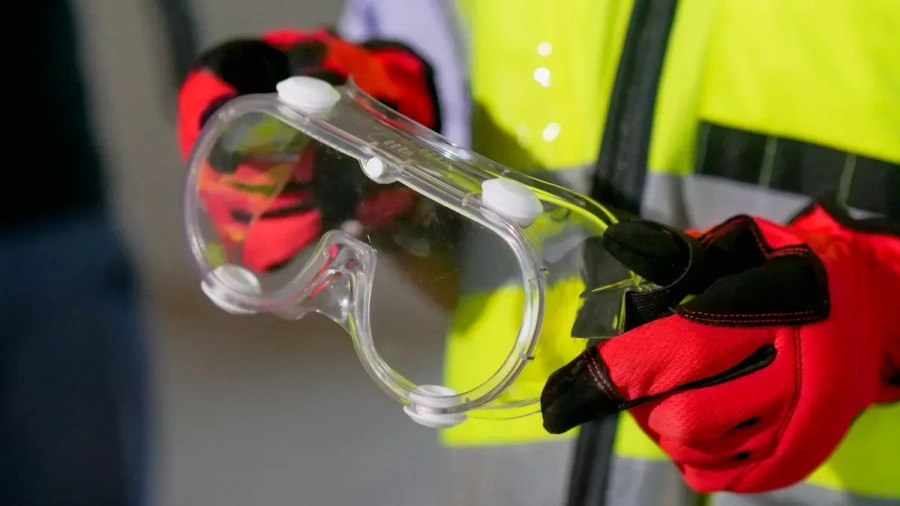 The Importance of Stab Proof Gloves for Safety in 2026