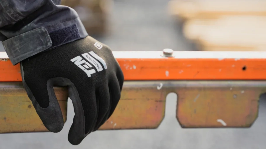 Understanding the Importance of Level 9 Cut Resistant Gloves for Safety