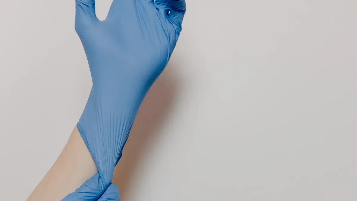 Why ANSI A9 Gloves Are Essential for Safety in 2026