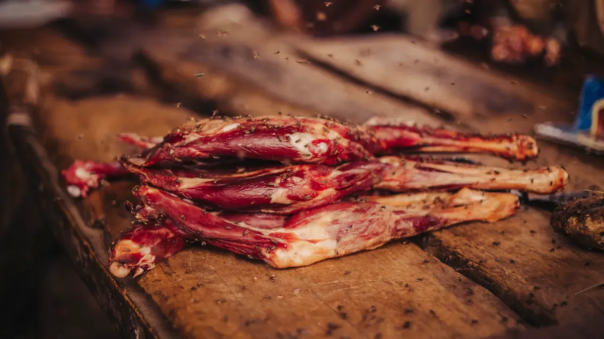How Steel Gloves for Cutting Protect Chefs from Injuries