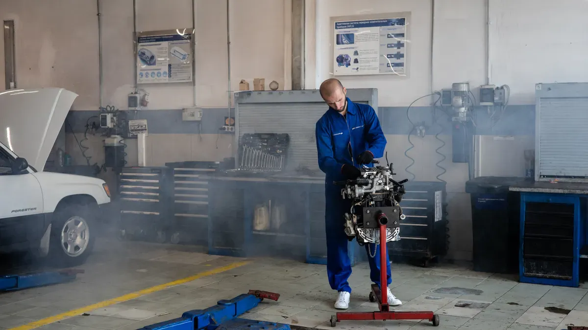 Signs You Should Replace Your Automotive Mechanic