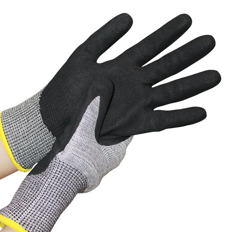The Role of an Industrial Safety Gloves Manufacturer in Regulatory Compliance The Role of an Industrial Safety Gloves Manufacturer in Regulatory Compliance