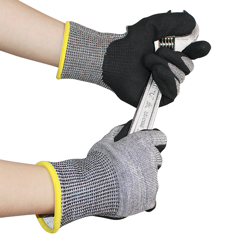 How Does Cut Resistant Heat Resistant Gloves Enhance Safety in Industrial Work