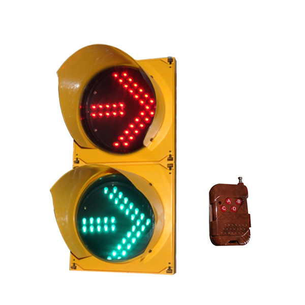 Solar Remote Control 8 Inch Red Green 200MM Traffic Light for Automated Gates, Private Roads and Main Entrances NobTra Solar Powered Wireless 200MM Traffic Light IP65 2 Year Warranty IP65,2 year warranty,wireless,200mm traffic light,solar