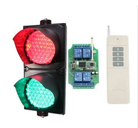 Solar Remote Control 8 Inch Red Green 200MM Traffic Light for Automated Gates, Private Roads and Main Entrances NobTra Solar Powered Wireless 200MM Traffic Light IP65 2 Year Warranty IP65,2 year warranty,wireless,200mm traffic light,solar