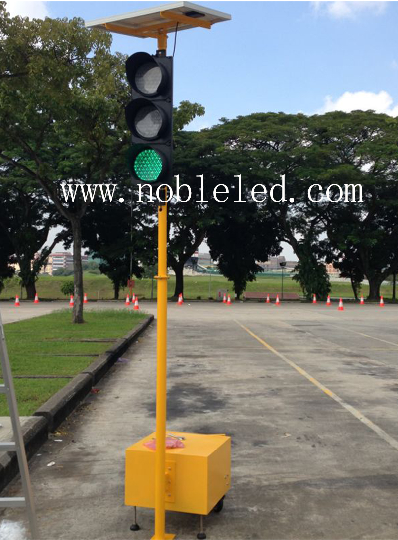 1 Year Warranty Solar Wireless Portable 200MM Traffic Light on Sale Easy to Use Solar Moving Traffic Lights Solar Portable Wireless 200MM Traffic Light 1 Year Warranty soalr,portable,wireless,200mm traffic light,1 year warranty