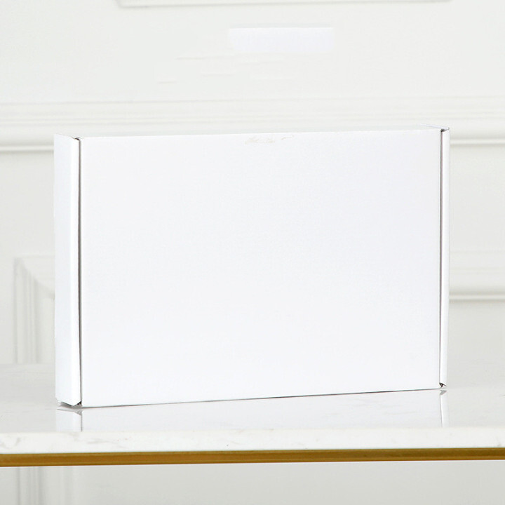 Custom Printed Glossy Matte White Mailer Boxes - Luxury White Packaging Boxes 