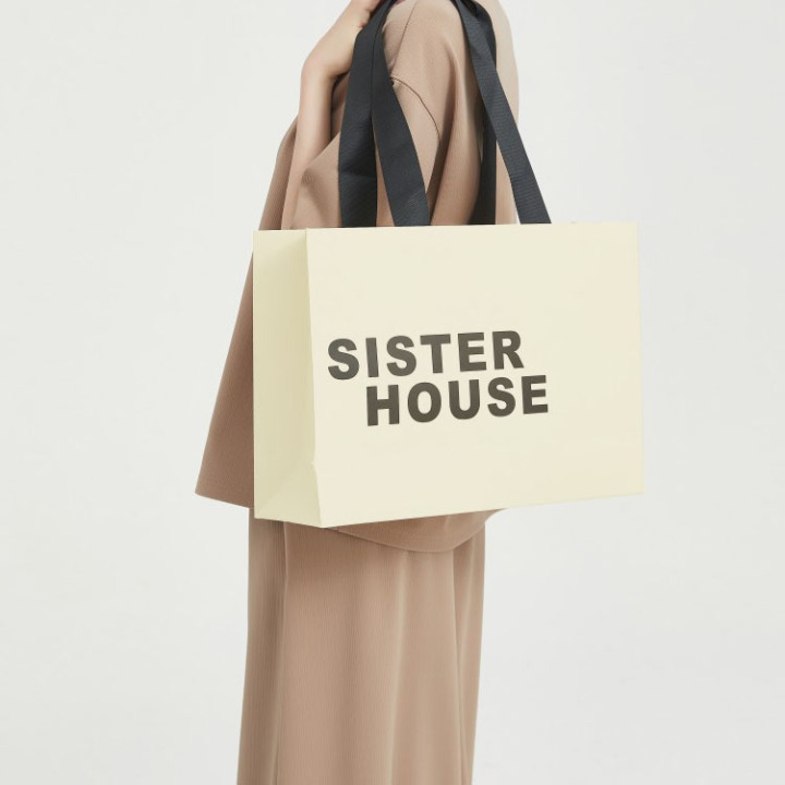 Wholesale & Customizable Elegant Beige Paper Gift Bag with Ribbon Bow 