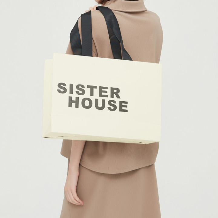 Wholesale & Customizable Elegant Beige Paper Gift Bag with Ribbon Bow 