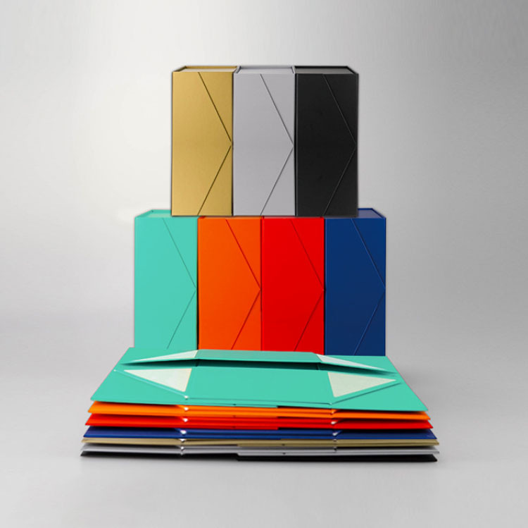 Wholesale Custom Magnetic Foldable Rigid Boxes | Easy Assembly Luxury Packaging for Retail 