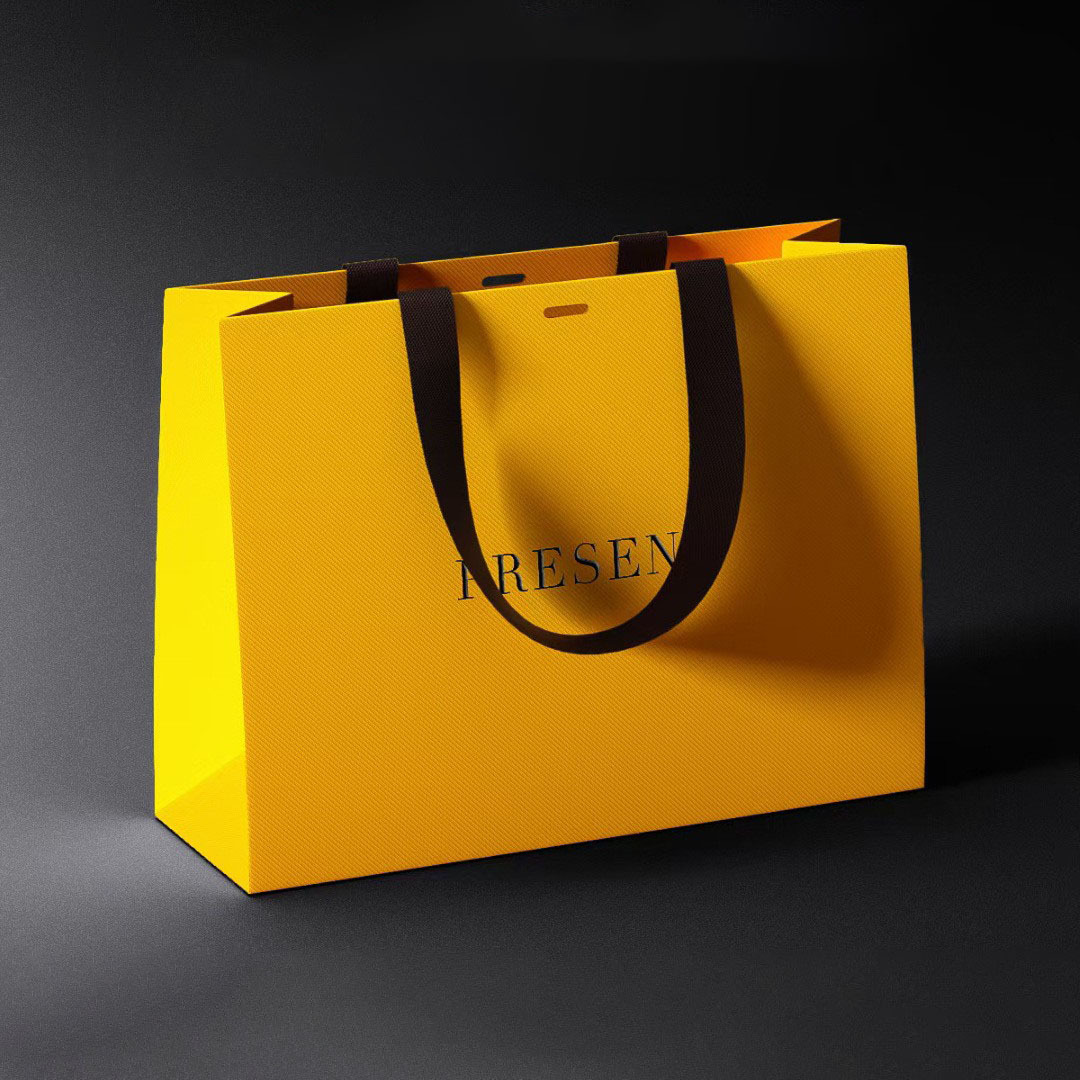 Wholesale Recyclable Luxury Paper Shopping Bags with Printed Logo 