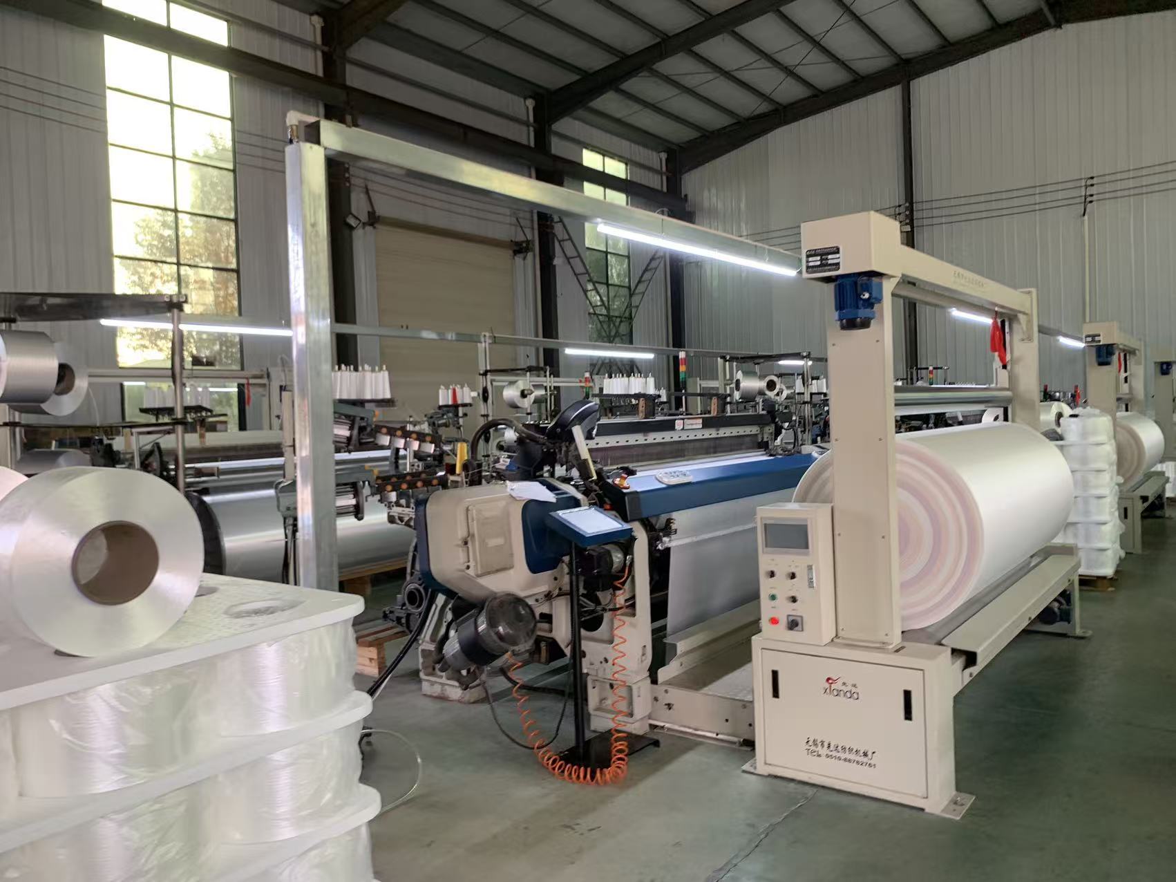 High-quality PVC tarpaulins are sold directly from the factory to reduce costs PVC tarpaulin sun-proof and waterproof 