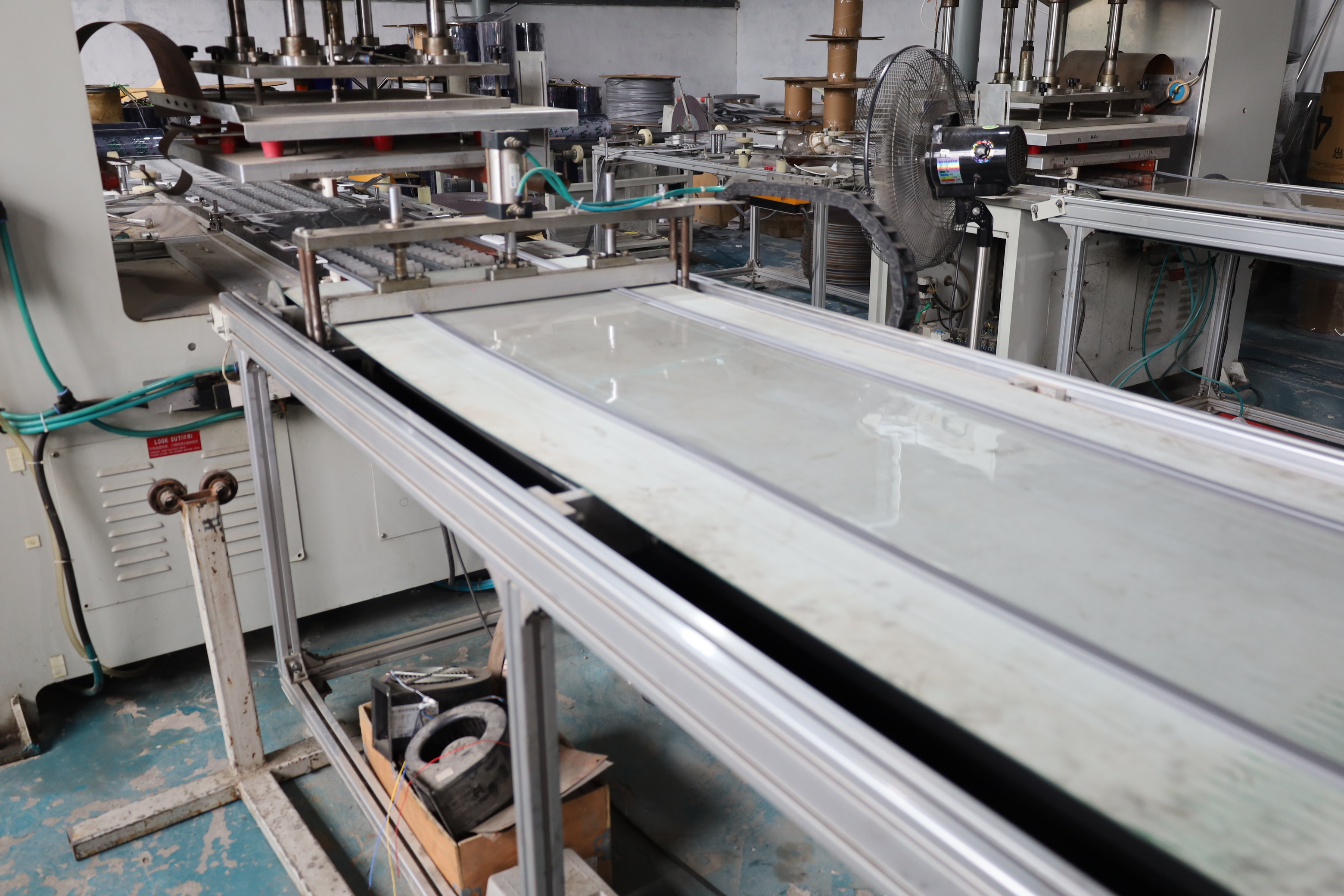 Household PVC magnetic door curtain-anti-mosquito/dust barrier Factory sale pvc magnetic curtain for application  pvc magnetic door curtain,pvc magnetic partition curtain