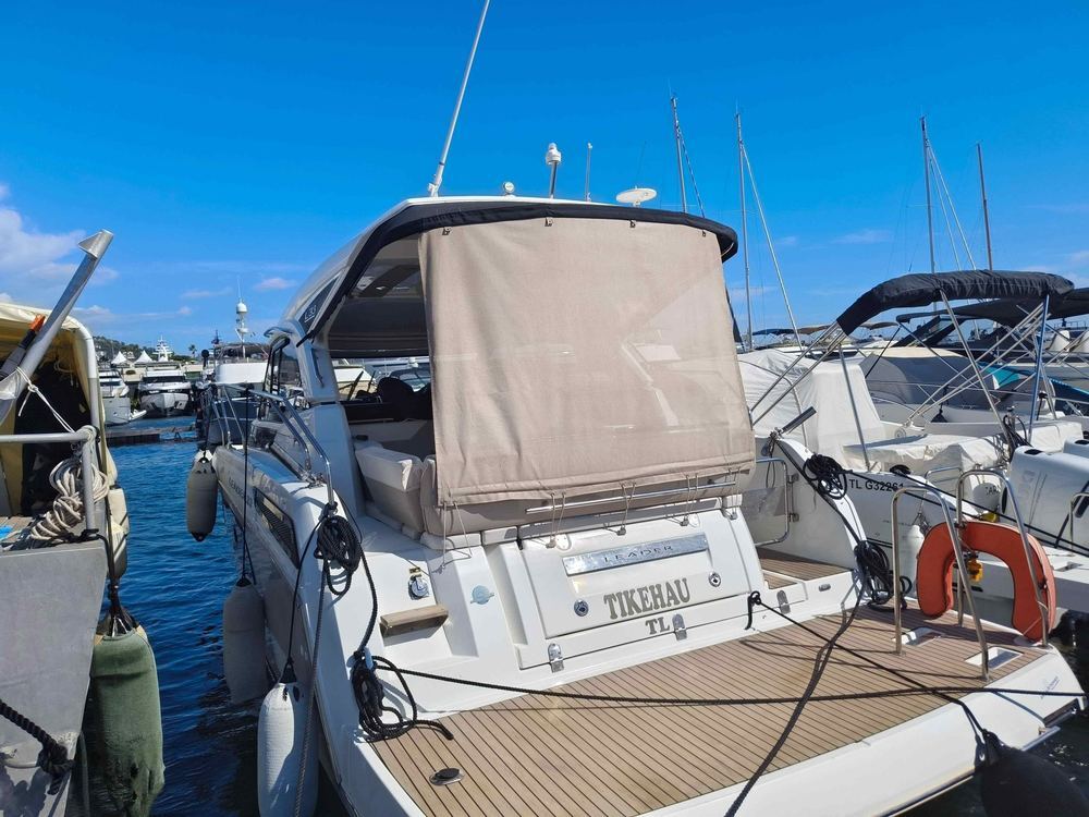 UV resistant canvas cockpit enclosure for sailboats