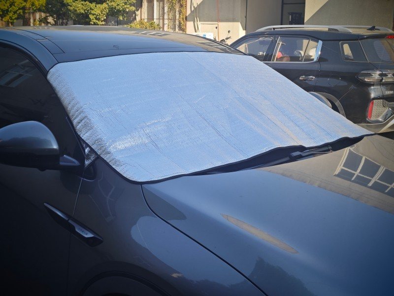 All season windshield cover for snow ice and UV protection