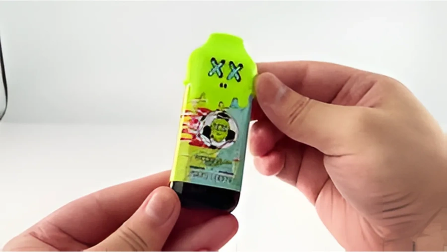 Choosing between Packman and Muha Meds vapes