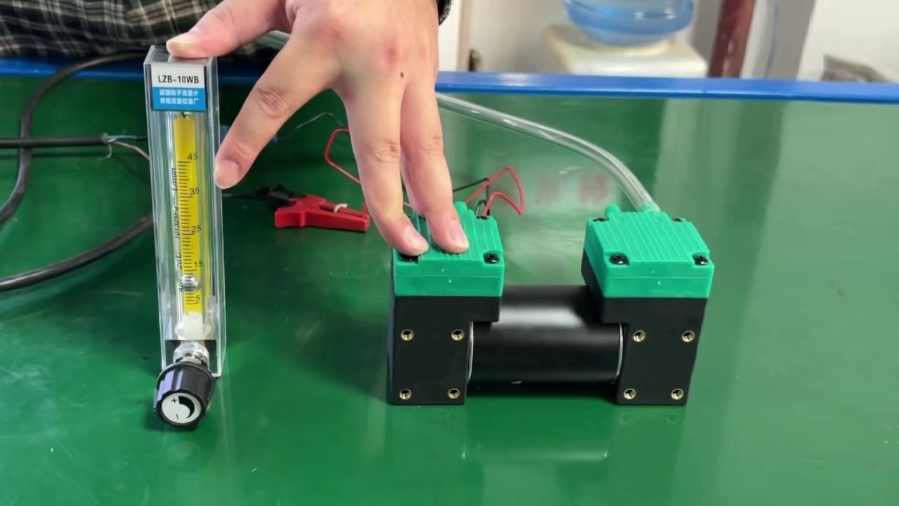Factory Direct YC-M3-12V/24V/110V/220V Micro Air Pump DC Diaphragm Vacuum Pump for Medical Use Factory Direct YC-M3-12V/24V/110V/220V Micro Air Pump DC Diaphragm Vacuum Pump for Medical Use Micro Air Pump