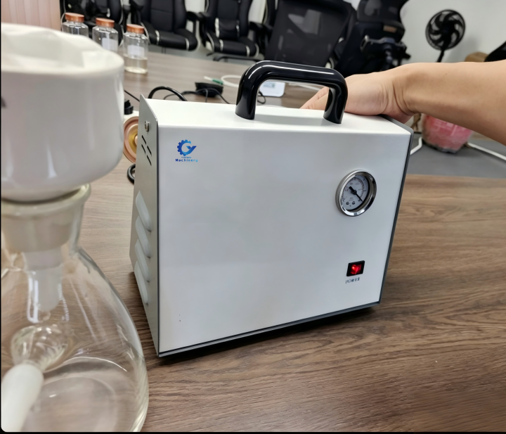 Laboratory-Grade Oil-free diaphragm vacuum pump, vacuum filtration laboratory small miniature air pump, quiet operation Laboratory-Grade Oil-free diaphragm vacuum pump, vacuum filtration laboratory small miniature air pump, quiet operation Oil-free diaphragm vacuum pump