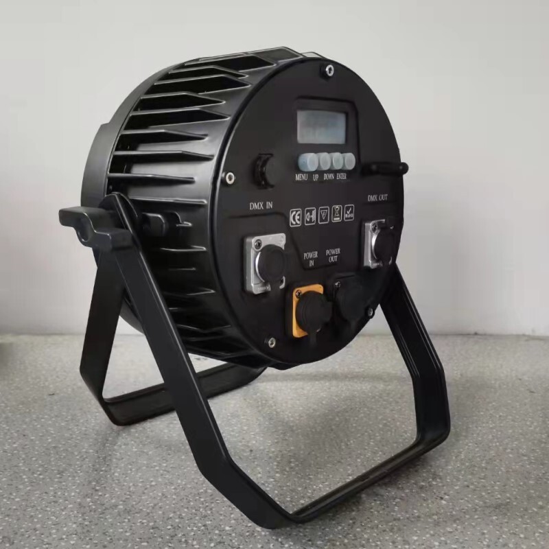 PAR LED ACCU 12x18W RGBWA+UV IP65 Battery Lition 12,5Ah kut 30° DMX