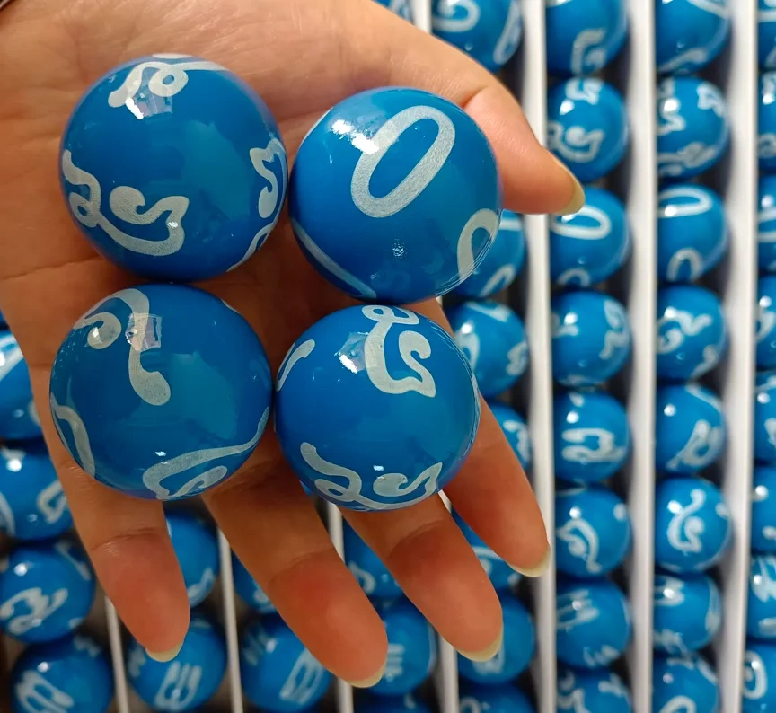 What is bingo balls?how is the bingo games?