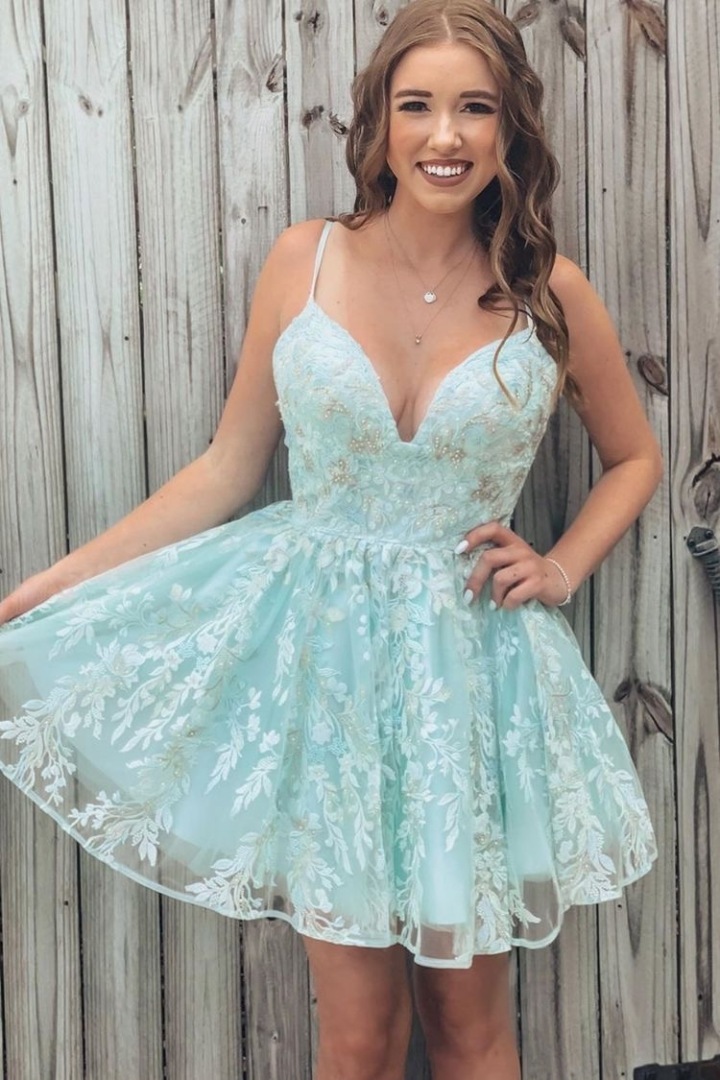 Spaghetti Straps Sage Green Short Homecoming Dresses with Lace Appliques