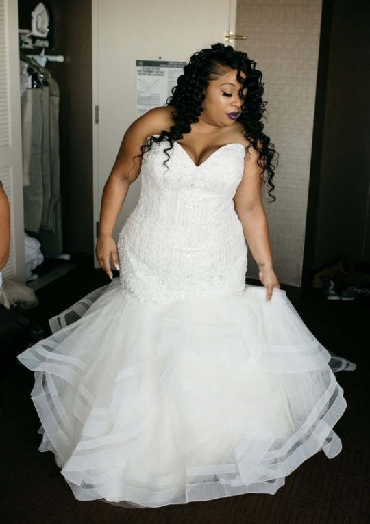 plus size black brides