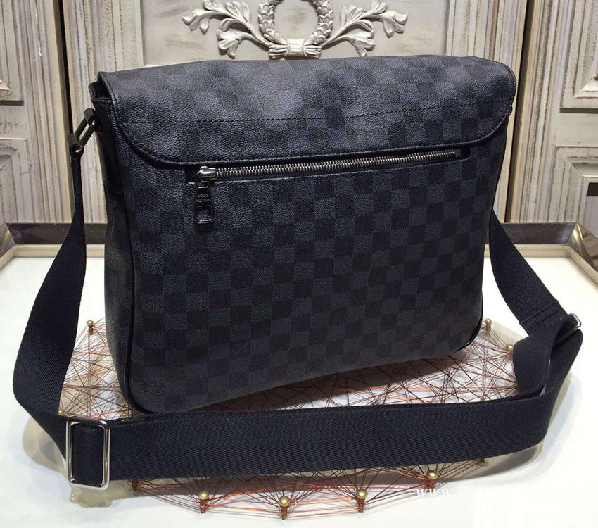 Louis Vuitton Damier Messenger Bag Black