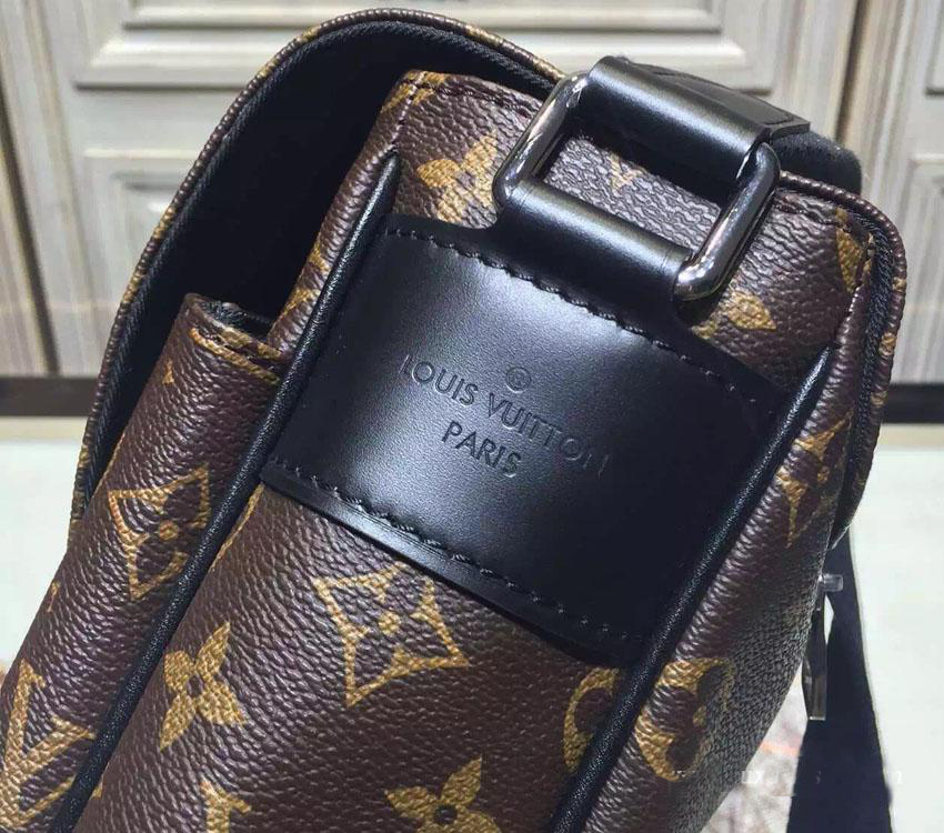 Louis Vuitton Messenger Bag Selfridges Sale | semashow.com