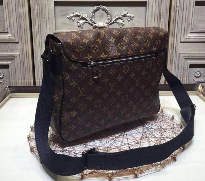 Replica Louis Vuitton Men's Messenger Bags for Sale