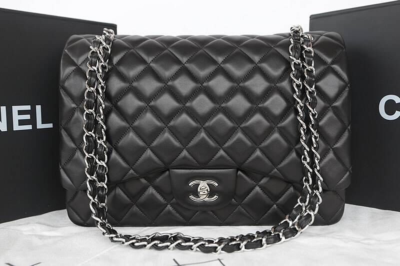 33cm Chanel maxi classic flap bag jumbo lambskin shoulder bag cheap chanel handbags outlet purse ...
