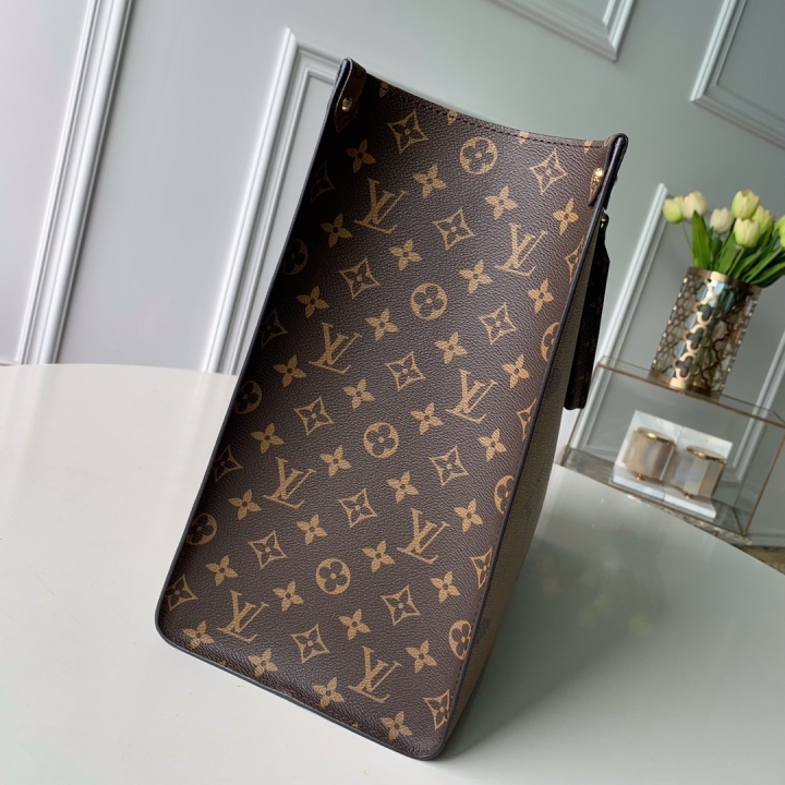Louis Vuitton On The Go Tote Review