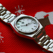 EU Ixdao 2026 new arrival 37mm Warrior integrated bracelet Miyota 9015 MOP dial watch JD-X13S Ixdao 2026 new arrival 37mm Warrior integrated bracelet Miyota 9015 MOP dial watch JD-X13S