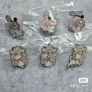 X06081209 DISNEY PINS