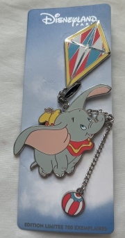 X06091306 DISNEY PINS
