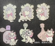 X26100905 DISNEY6 PINS