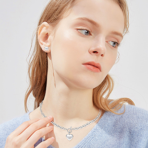 toggle necklace