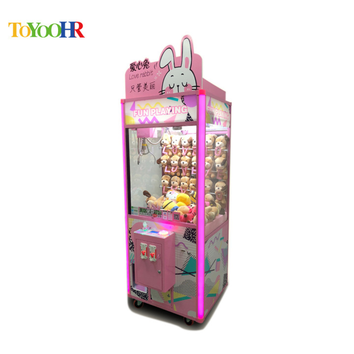the claw candy machine