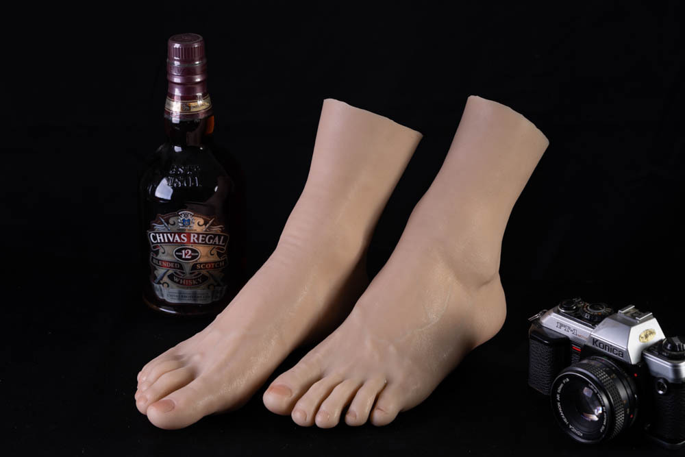 Lifelike Silicone Men's Legs & Feet Mannequin Display – Left Or Right, 26.5cm