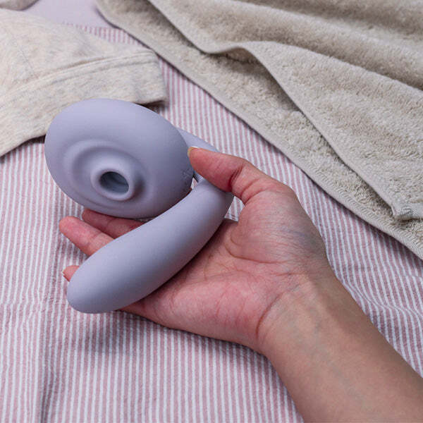 OG FLOW 2-in-1 Clit Sucking Vibrator for Double Pleasure OG FLOW 2-in-1 Clit Sucking Vibrator for Double Pleasure