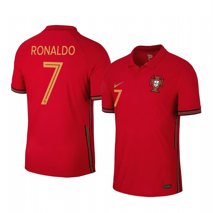 cristiano ronaldo red jersey