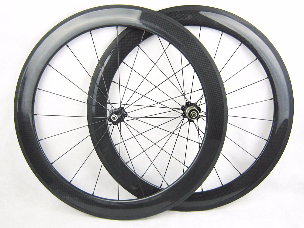 What is the difference between a carbon bike and an aluminum bike wheel? Carbon fiber bike wheels