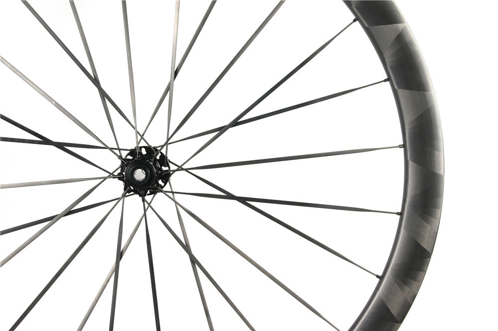 The New 40mm Carbon Road Bicycle Spokes Wheelset 