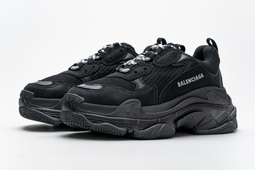 order balenciaga triple s
