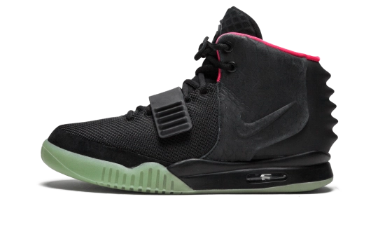 Mengintip Wujud Yeezy Basketball yang Dipakai Kim.