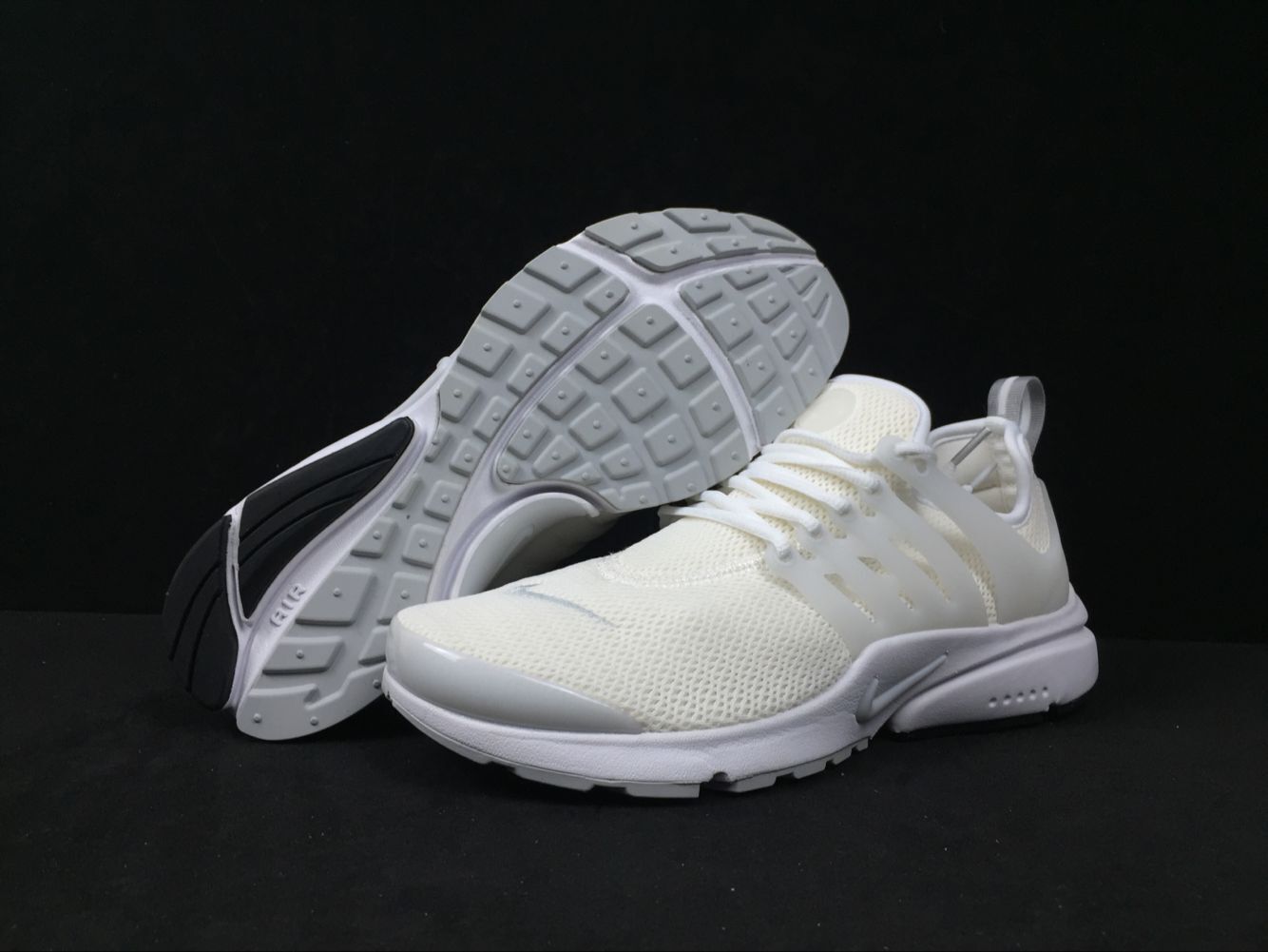 nike air mesh trainers