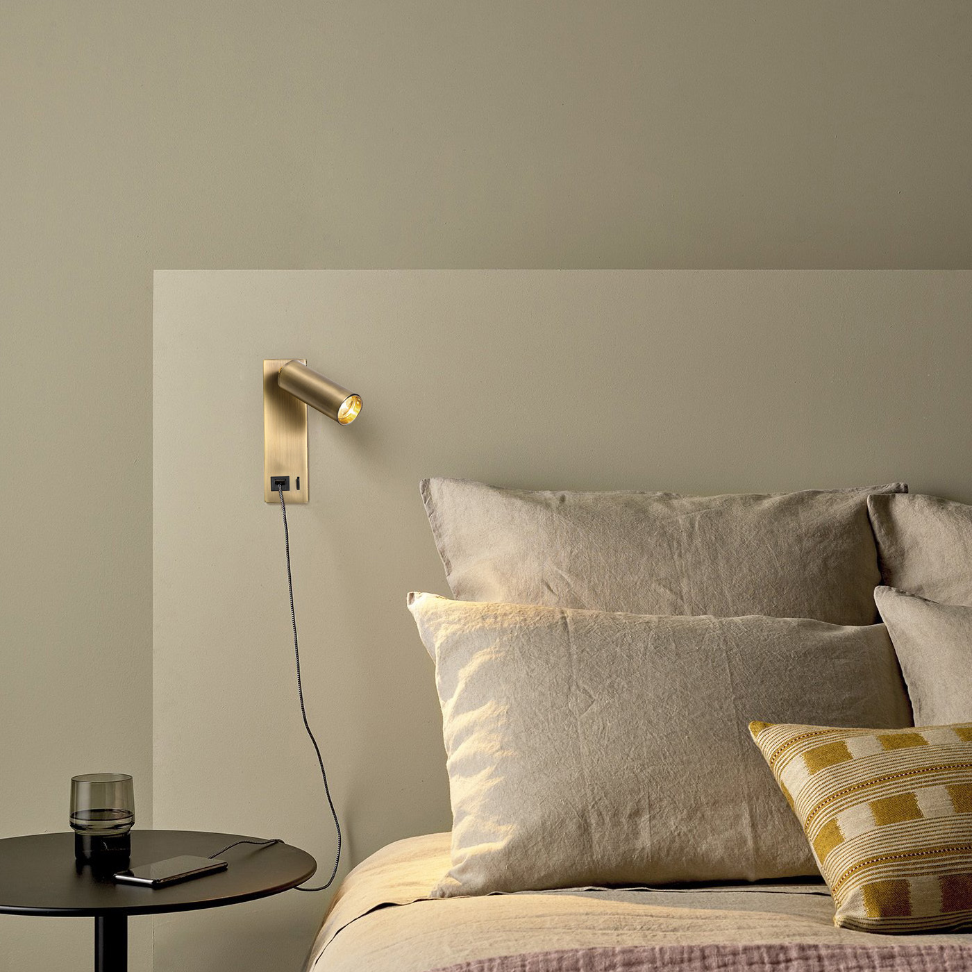 Best 3W COB LED Wall Lamp Bedside Reading Light Fixture USB Charging Port Switch Style D22089 on Luminturs